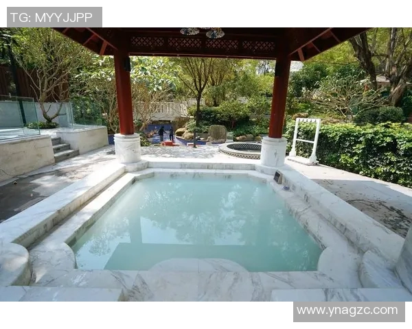 温泉度假必备时尚泳装推荐,打造舒适与美丽兼具的完美度假体验 温泉度假必备时尚泳装推荐,打造舒适与美丽兼具的完美度假体验